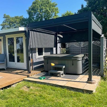Alpaca Fold Preston (Lancashire) Exterior foto